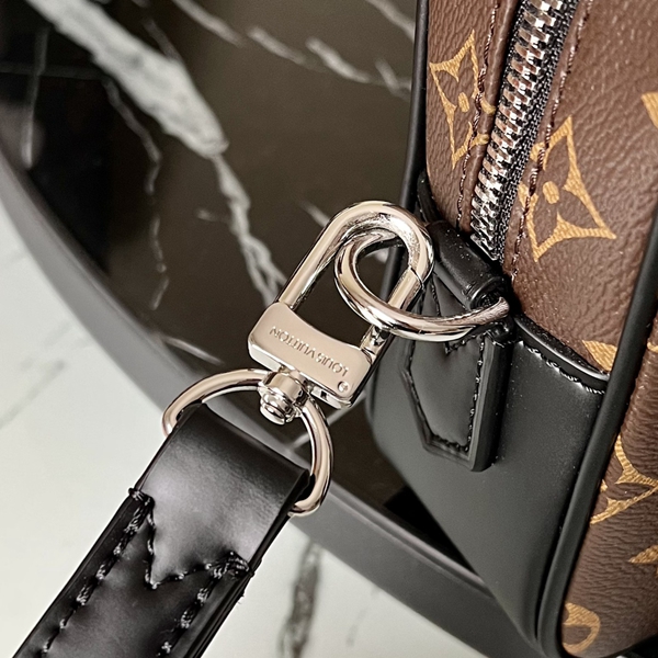 ルイヴィトンバッグ角部分ディテール